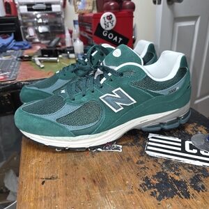 New Balance 2002r Mens Size 12 Pine Green